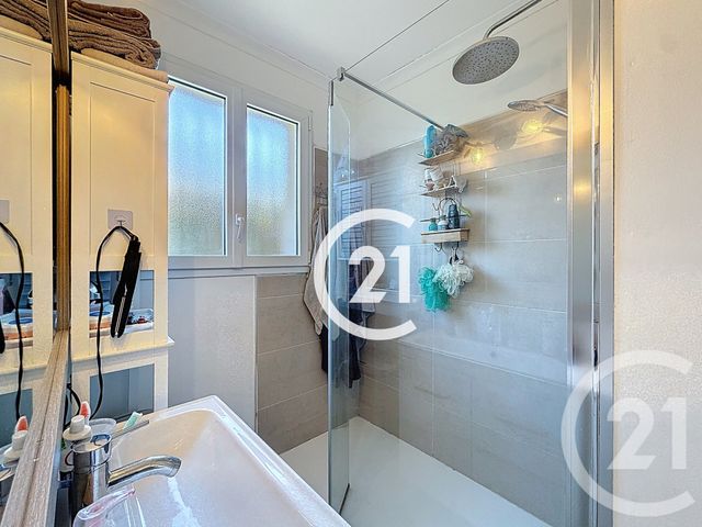 maison à vendre - 4 pièces - 73.0 m2 - CHATEAUBERNARD - 16 - POITOU-CHARENTES - Century 21 Xso Immobilier