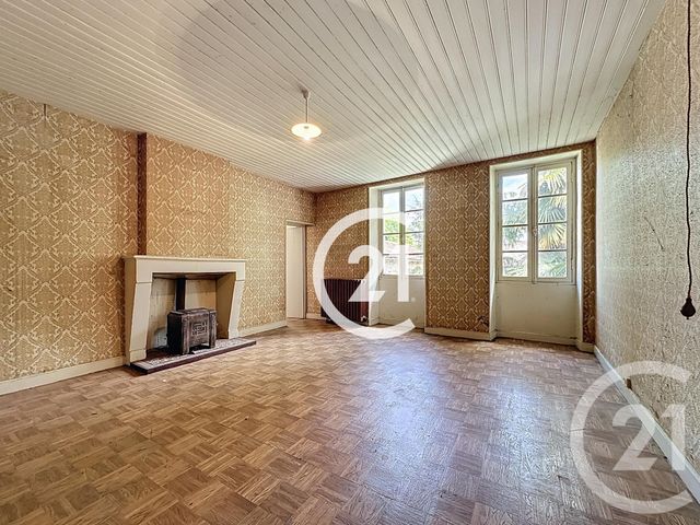 maison à vendre - 4 pièces - 186.5 m2 - ARS - 16 - POITOU-CHARENTES - Century 21 Xso Immobilier