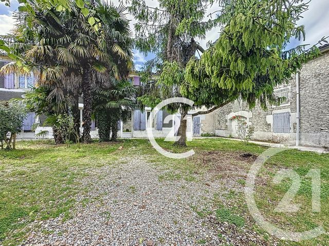 maison à vendre - 4 pièces - 186.5 m2 - ARS - 16 - POITOU-CHARENTES - Century 21 Xso Immobilier