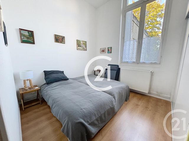 Appartement F3 à louer - 3 pièces - 109.0 m2 - COGNAC - 16 - POITOU-CHARENTES - Century 21 Xso Immobilier