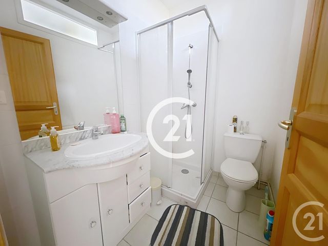 Appartement F3 à louer - 3 pièces - 109.0 m2 - COGNAC - 16 - POITOU-CHARENTES - Century 21 Xso Immobilier