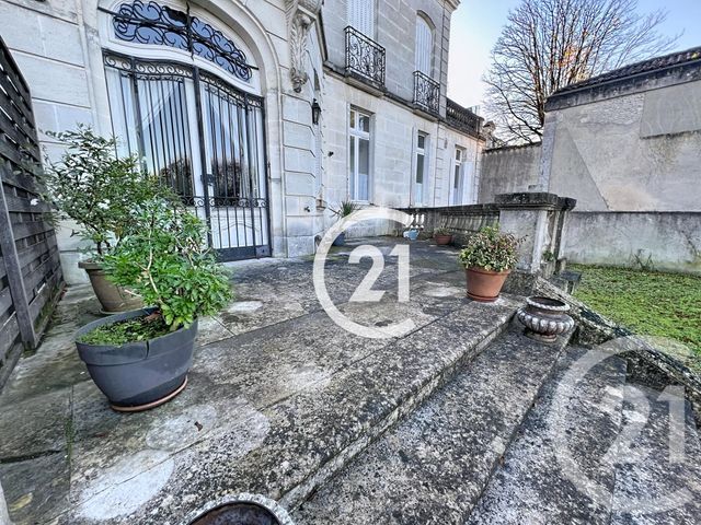 Appartement F3 à louer - 3 pièces - 109.0 m2 - COGNAC - 16 - POITOU-CHARENTES - Century 21 Xso Immobilier