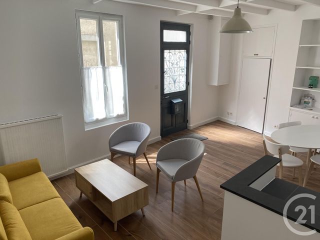 maison à louer - 3 pièces - 81.0 m2 - COGNAC - 16 - POITOU-CHARENTES - Century 21 Xso Immobilier