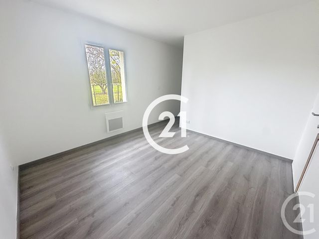 maison à louer - 4 pièces - 90.0 m2 - ST FORT SUR LE NE - 16 - POITOU-CHARENTES - Century 21 Xso Immobilier