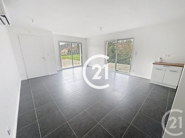 maison à louer - 4 pièces - 90.0 m2 - ST FORT SUR LE NE - 16 - POITOU-CHARENTES - Century 21 Xso Immobilier