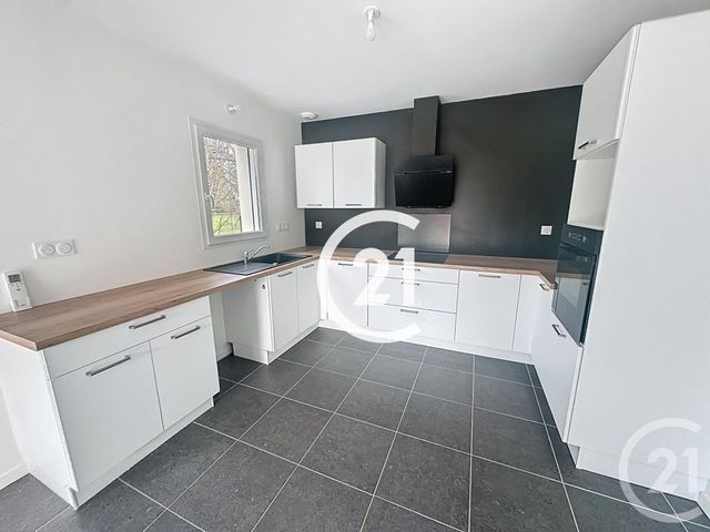 maison à louer - 4 pièces - 90.0 m2 - ST FORT SUR LE NE - 16 - POITOU-CHARENTES - Century 21 Xso Immobilier