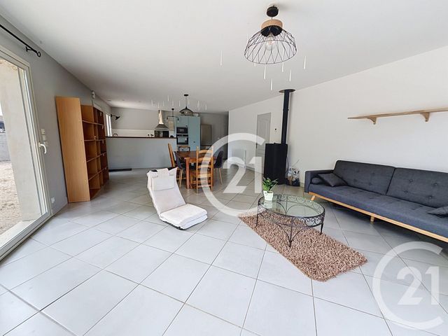 maison à louer - 3 pièces - 84.5 m2 - CHASSORS - 16 - POITOU-CHARENTES - Century 21 Xso Immobilier