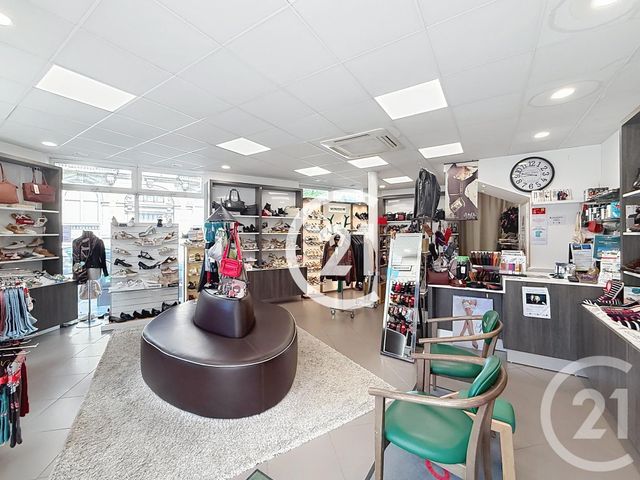 Appartement F4 à louer - 4 pièces - 127.0 m2 - COGNAC - 16 - POITOU-CHARENTES - Century 21 Xso Immobilier