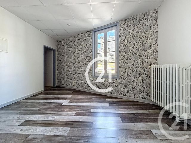 Appartement F4 à louer - 4 pièces - 127.0 m2 - COGNAC - 16 - POITOU-CHARENTES - Century 21 Xso Immobilier