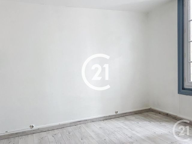 Appartement F4 à louer - 4 pièces - 127.0 m2 - COGNAC - 16 - POITOU-CHARENTES - Century 21 Xso Immobilier