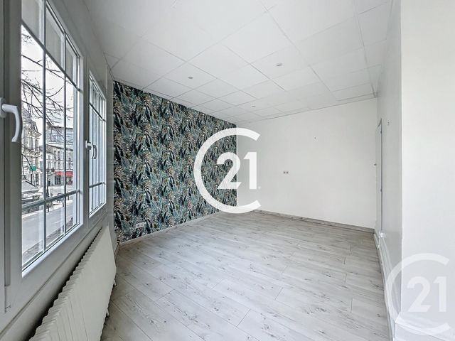 Appartement F4 à louer - 4 pièces - 127.0 m2 - COGNAC - 16 - POITOU-CHARENTES - Century 21 Xso Immobilier