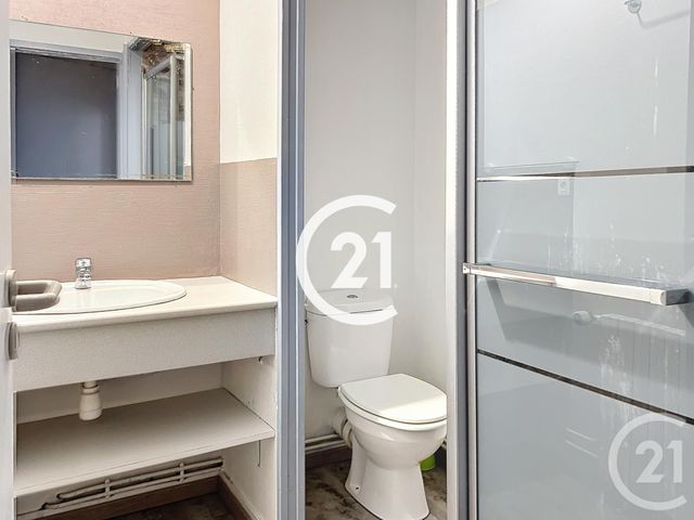 Appartement F4 à louer - 4 pièces - 127.0 m2 - COGNAC - 16 - POITOU-CHARENTES - Century 21 Xso Immobilier