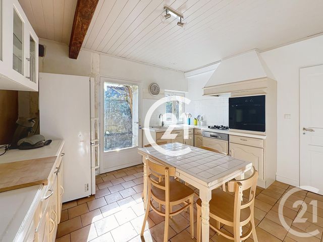 maison à louer - 6 pièces - 179.0 m2 - COGNAC - 16 - POITOU-CHARENTES - Century 21 Xso Immobilier