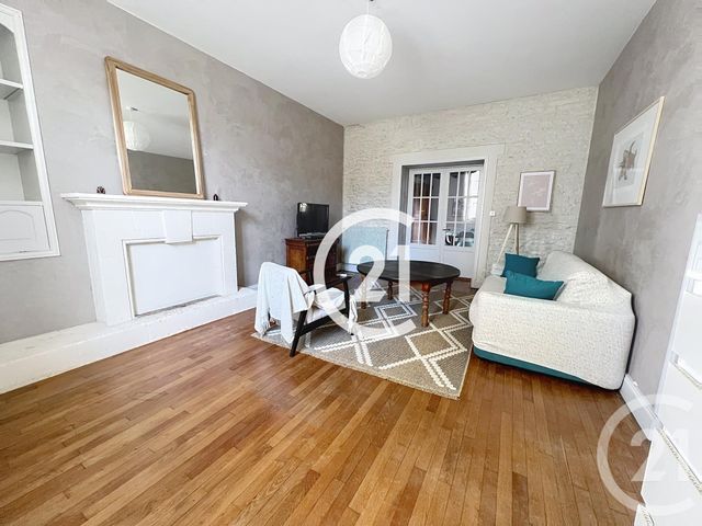 maison à louer - 6 pièces - 179.0 m2 - COGNAC - 16 - POITOU-CHARENTES - Century 21 Xso Immobilier