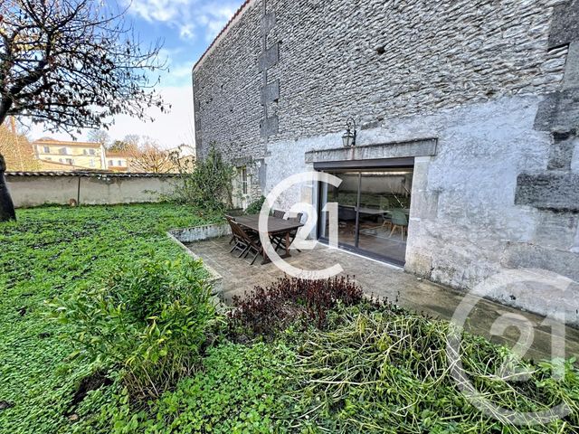 maison à louer - 6 pièces - 179.0 m2 - COGNAC - 16 - POITOU-CHARENTES - Century 21 Xso Immobilier