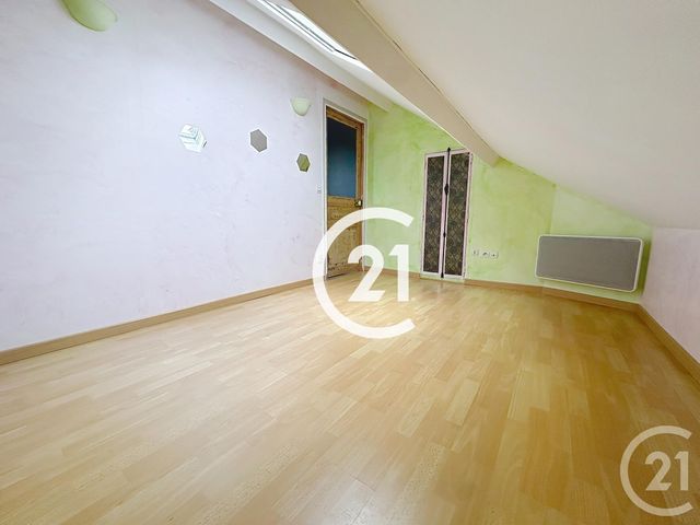 maison à louer - 5 pièces - 120.0 m2 - CHATEAUBERNARD - 16 - POITOU-CHARENTES - Century 21 Xso Immobilier