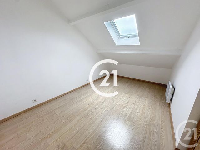 maison à louer - 5 pièces - 120.0 m2 - CHATEAUBERNARD - 16 - POITOU-CHARENTES - Century 21 Xso Immobilier