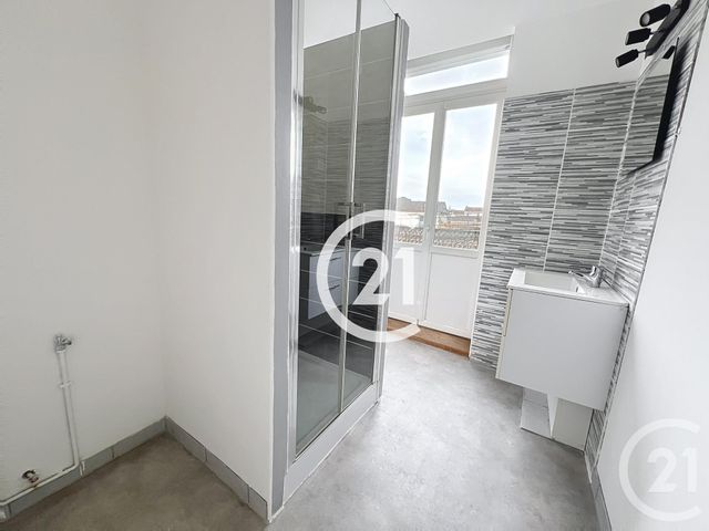 Appartement T2 à louer - 2 pièces - 32.0 m2 - COGNAC - 16 - POITOU-CHARENTES - Century 21 Xso Immobilier