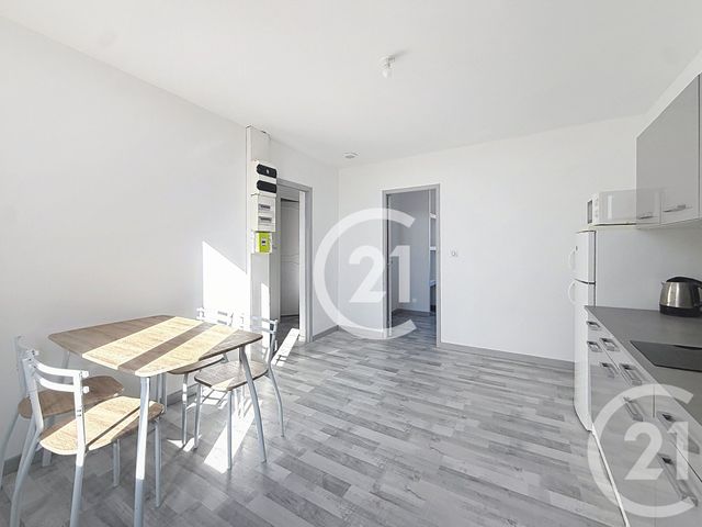 Appartement T2 à louer - 2 pièces - 32.0 m2 - COGNAC - 16 - POITOU-CHARENTES - Century 21 Xso Immobilier