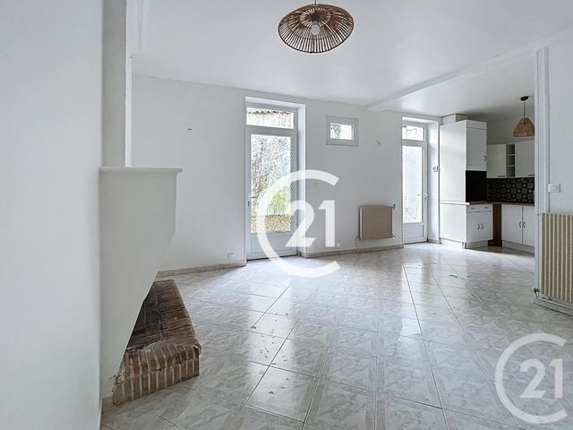 maison à louer - 3 pièces - 58.0 m2 - COGNAC - 16 - POITOU-CHARENTES - Century 21 Xso Immobilier