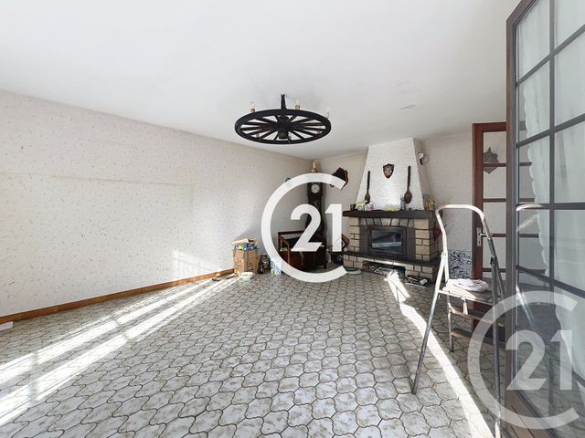 maison à vendre - 5 pièces - 115.8 m2 - CHATEAUBERNARD - 16 - POITOU-CHARENTES - Century 21 Xso Immobilier