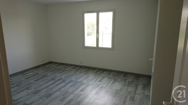 maison à louer - 5 pièces - 149.0 m2 - MERPINS - 16 - POITOU-CHARENTES - Century 21 Xso Immobilier