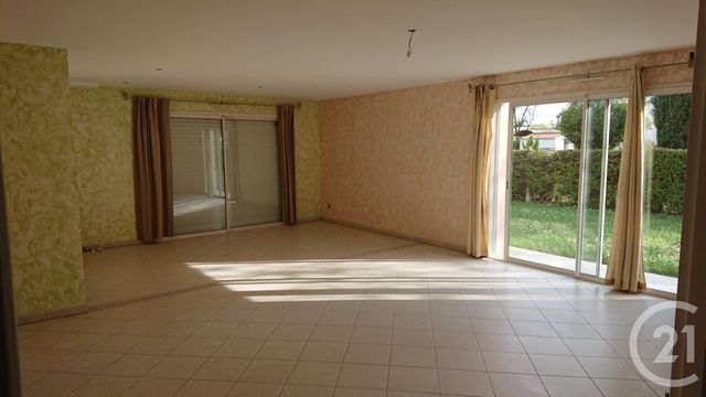 maison à louer - 5 pièces - 149.0 m2 - MERPINS - 16 - POITOU-CHARENTES - Century 21 Xso Immobilier