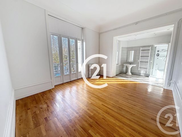 Appartement à louer - 4 pièces - 152.0 m2 - COGNAC - 16 - POITOU-CHARENTES - Century 21 Xso Immobilier