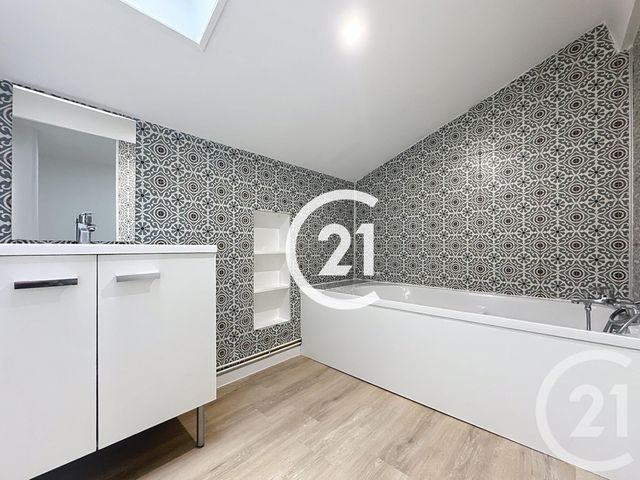 Appartement F2 à louer - 2 pièces - 41.0 m2 - COGNAC - 16 - POITOU-CHARENTES - Century 21 Xso Immobilier