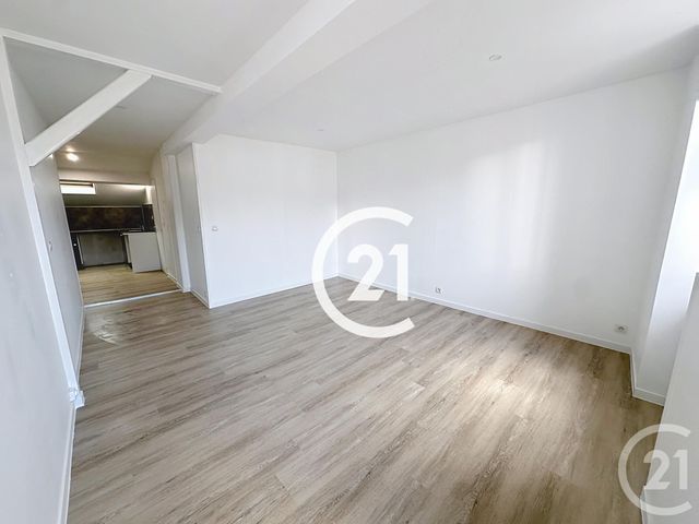 Appartement F2 à louer - 2 pièces - 41.0 m2 - COGNAC - 16 - POITOU-CHARENTES - Century 21 Xso Immobilier