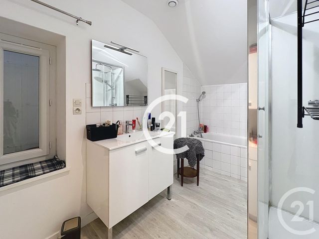 maison à louer - 4 pièces - 123.5 m2 - ST BRICE - 16 - POITOU-CHARENTES - Century 21 Xso Immobilier