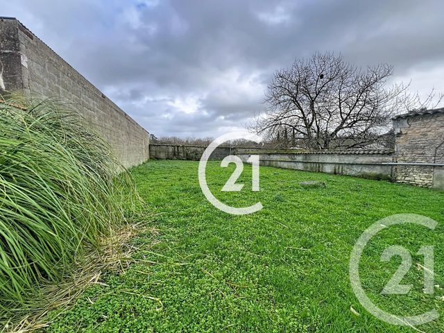 maison à louer - 4 pièces - 123.5 m2 - ST BRICE - 16 - POITOU-CHARENTES - Century 21 Xso Immobilier