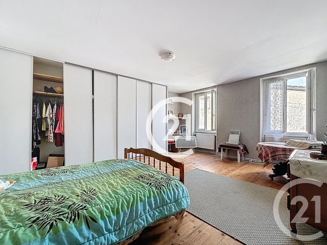 maison à vendre - 7 pièces - 218.3 m2 - LOUZAC ST ANDRE - 16 - POITOU-CHARENTES - Century 21 Xso Immobilier