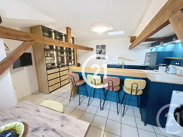 Appartement F3 à louer - 3 pièces - 65.0 m2 - COGNAC - 16 - POITOU-CHARENTES - Century 21 Xso Immobilier