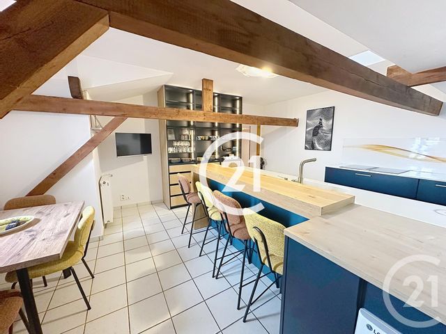 Appartement F3 à louer - 3 pièces - 65.0 m2 - COGNAC - 16 - POITOU-CHARENTES - Century 21 Xso Immobilier