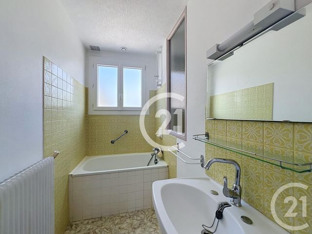 maison à vendre - 4 pièces - 87.0 m2 - GIMEUX - 16 - POITOU-CHARENTES - Century 21 Xso Immobilier