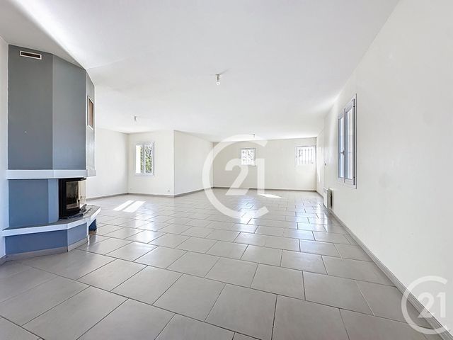 maison à vendre - 5 pièces - 134.5 m2 - CHATEAUBERNARD - 16 - POITOU-CHARENTES - Century 21 Xso Immobilier