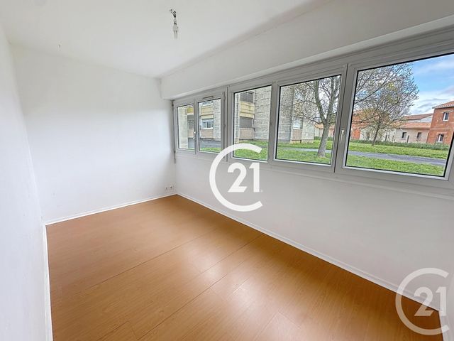 Appartement F3 à louer - 4 pièces - 73.0 m2 - COGNAC - 16 - POITOU-CHARENTES - Century 21 Xso Immobilier