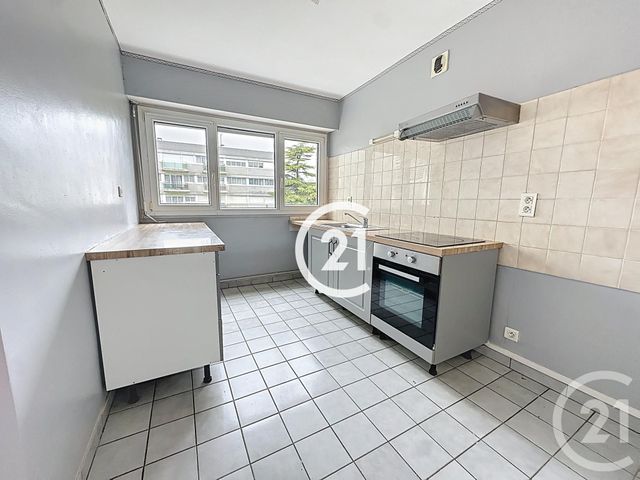 Appartement F3 à louer - 4 pièces - 73.0 m2 - COGNAC - 16 - POITOU-CHARENTES - Century 21 Xso Immobilier