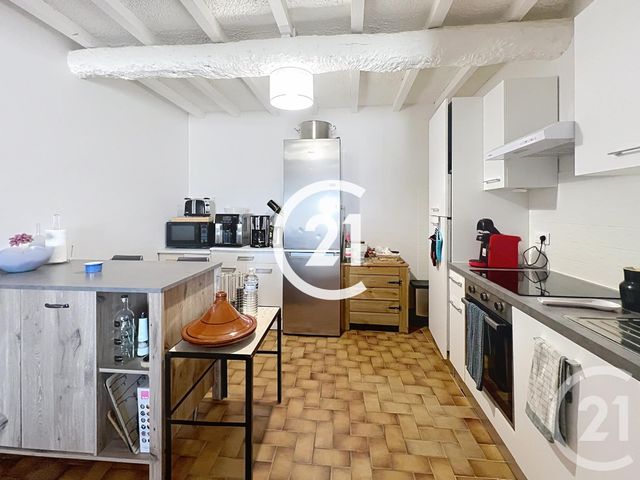 Appartement T3 à louer - 4 pièces - 95.0 m2 - ARCHIAC - 17 - POITOU-CHARENTES - Century 21 Xso Immobilier