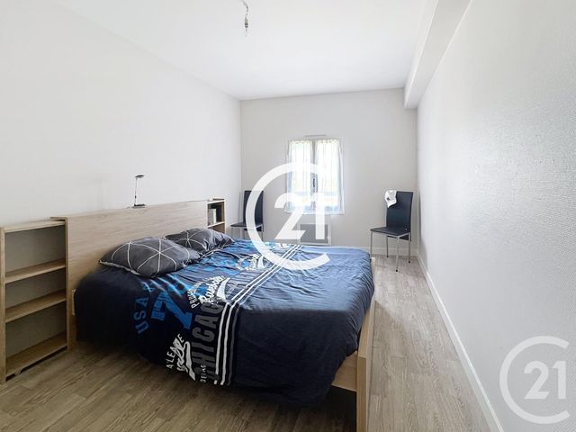 Appartement T3 à louer - 4 pièces - 95.0 m2 - ARCHIAC - 17 - POITOU-CHARENTES - Century 21 Xso Immobilier