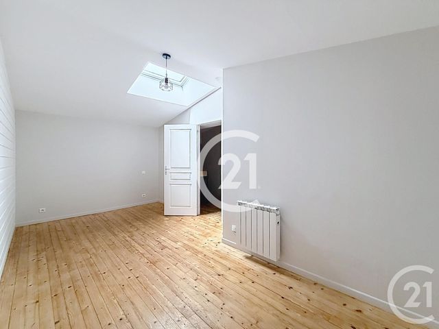 Appartement F4 à louer - 4 pièces - 90.0 m2 - COGNAC - 16 - POITOU-CHARENTES - Century 21 Xso Immobilier
