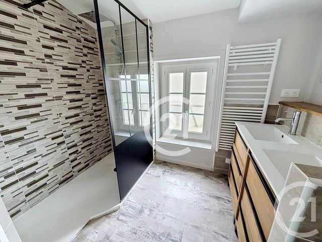 Appartement F4 à louer - 4 pièces - 90.0 m2 - COGNAC - 16 - POITOU-CHARENTES - Century 21 Xso Immobilier