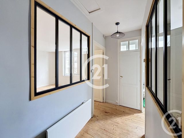 Appartement F4 à louer - 4 pièces - 90.0 m2 - COGNAC - 16 - POITOU-CHARENTES - Century 21 Xso Immobilier