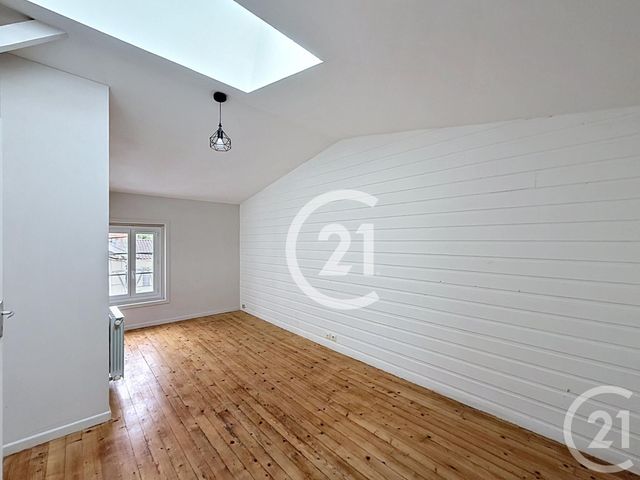 Appartement F4 à louer - 4 pièces - 90.0 m2 - COGNAC - 16 - POITOU-CHARENTES - Century 21 Xso Immobilier