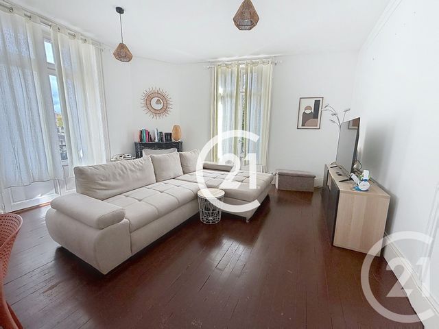 Appartement T3 à louer - 3 pièces - 86.0 m2 - COGNAC - 16 - POITOU-CHARENTES - Century 21 Xso Immobilier