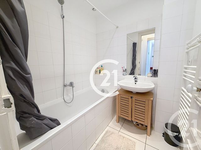 Appartement T3 à louer - 3 pièces - 86.0 m2 - COGNAC - 16 - POITOU-CHARENTES - Century 21 Xso Immobilier