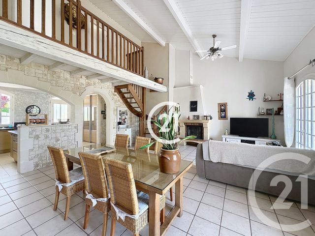 maison à vendre - 5 pièces - 124.0 m2 - GIMEUX - 16 - POITOU-CHARENTES - Century 21 Xso Immobilier