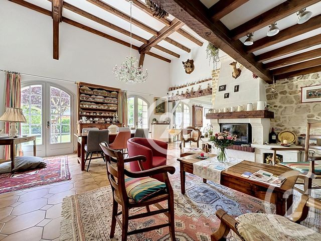maison à vendre - 8 pièces - 259.5 m2 - BOUTIERS ST TROJAN - 16 - POITOU-CHARENTES - Century 21 Xso Immobilier