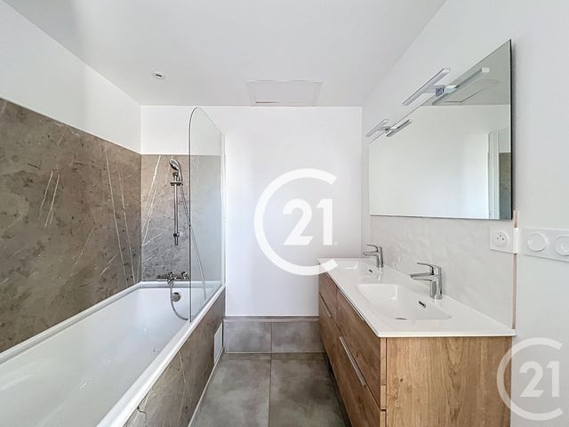 maison à louer - 5 pièces - 143.0 m2 - COGNAC - 16 - POITOU-CHARENTES - Century 21 Xso Immobilier